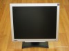 VAND MONITOR BENQ 17 ....PRET DE CRIZA