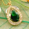 Pandantiv placat cu aur, cu cristal smarald pear cut si cristale swarovski + lant - bijuterii mireasa