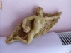 CERAMICA CU ASPECT DE PIATRA SCULPTATA REPREZENTAND O FEMEIE