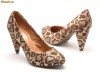 40% REDUCERE!!!!!! Pantofi super eleganti aurii imbracati in dantela nr 36, calapod super comod, toc mediu 7 cm