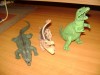 DINOZAURI MARI DIN GUMA MOALE, ELASTICA, CU BILUTE IN INTERIOR