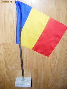 FANION ROMANIA ,STATIV  MARMURA  CARRARA foto