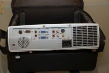 Proiector HD Toshiba TDP-T100 + accesorii + ecran rabatabil foto