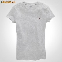 Tricou original Tommy Hilfiger, marimea S, culoare gri, nou! foto