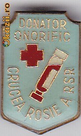 Insigna   Doator Onorific Crucea Rosie a R.S.R foto