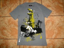 Tricouri PULL&BEAR  ....40 ron