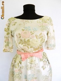 ROCHIE DIN BROCART DE MATASE,ANII 50,SUPERBA,STARE EXCELENTA