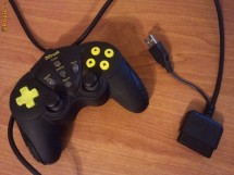 TRUST Gamepad pentru PC/PS2