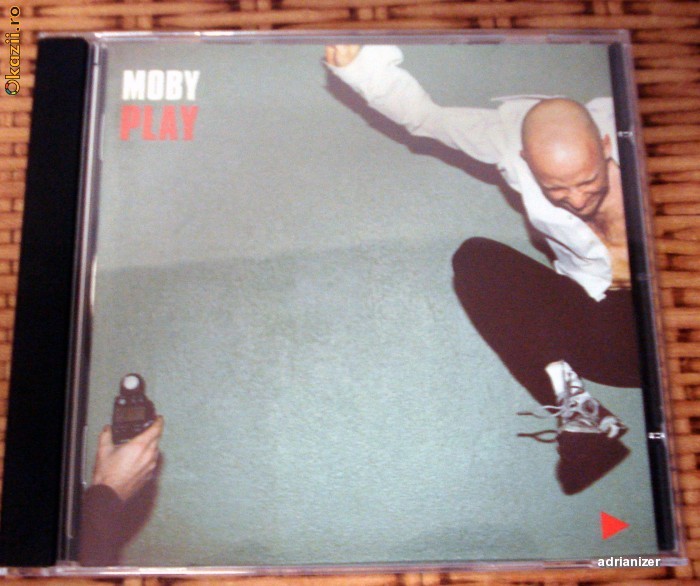 Moby - Play foto mare