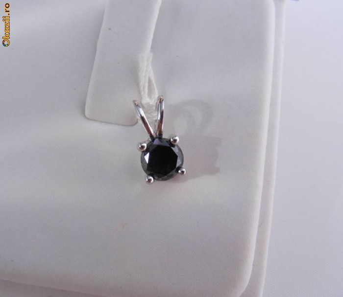 Pandant aur 14K ornat cu BRILIANT negru de 1.07 carate foto mare