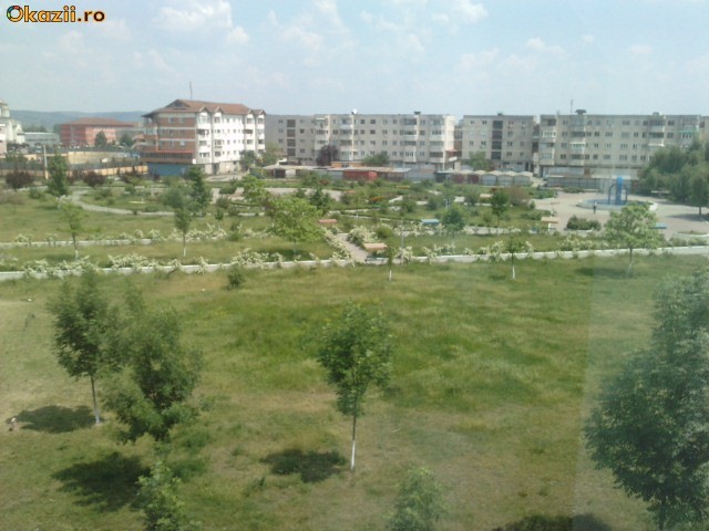 Apartament 4 camere decomandat 86 mp Rovinari centru foto mare
