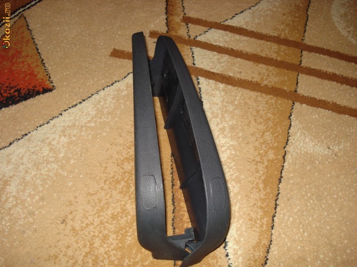 VAND CARENAJE SCAUN LOGAN / SANDERO / DUSTER foto mare