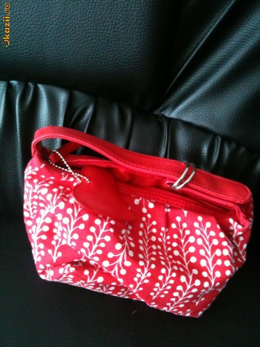 GEANTA CHACHAREL+BORSETA BURBERRY foto mare