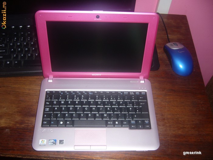NETBOOK VAIO SONY  model: VPC M13M1E + geanta foto mare