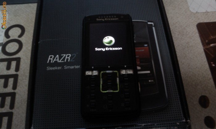 sony ericsson k850i (verde ) foto mare