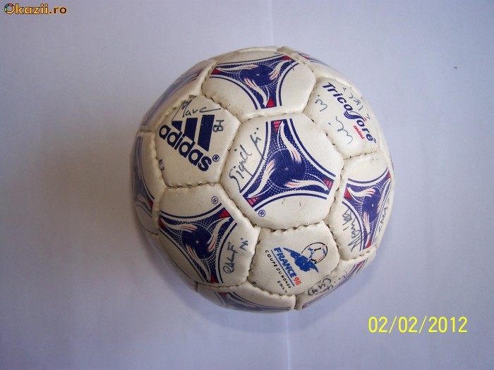 Minge adidas cu autografe originale ! foto mare