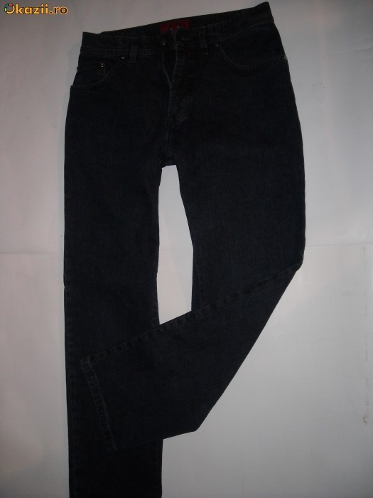 blugi  elastici  PIERRE  CARDIN foto mare