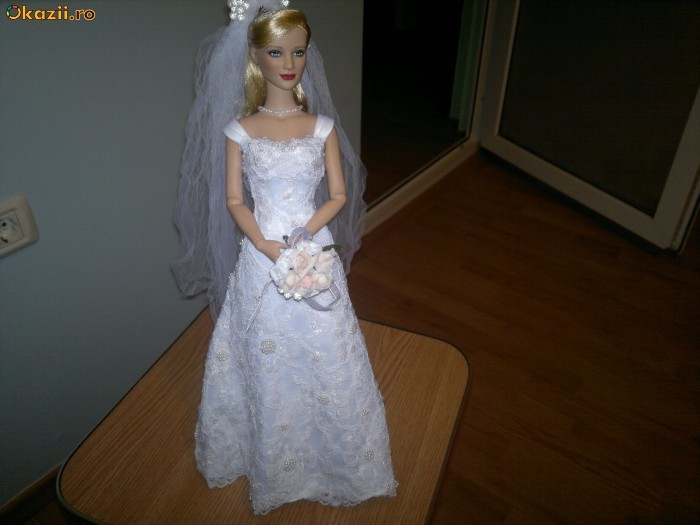 Papusa (Cat. Papusi) Barbie Rochie | Rochii Mireasa Tip Pronovias Cristale Eleganta Superba Accesorii Completa UNICAT Okazii Super Oferta Cadou foto mare Papusa (Cat. Papusi) Barbie Rochie | Rochii Mireasa Tip Pronovias Cristale Eleganta Superba Accesorii Completa UNICAT Okazii Super Oferta Cadou foto mare