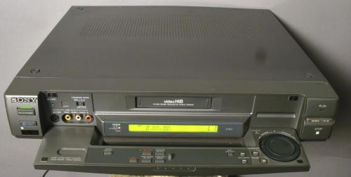 Copiez casete video VHS sau HI8 cu filmari de familie, pe DVD foto mare