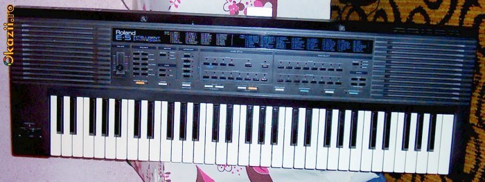 Vand Roland E-5 Intelligent Synthesizer foto mare