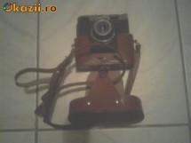 Vand sau schimb aparat foto f vechi cu husa de piele