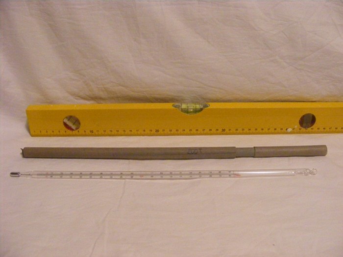 TERMOMETRU tehnic / industrial / de laborator de PRECIZIE de la -10 la + 200 grade Celsius, probabil cu mercur foto mare TERMOMETRU tehnic / industrial / de laborator de PRECIZIE de la -10 la + 200 grade Celsius, probabil cu mercur foto mare